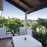 Makris Arillas Corfu Aparthotel