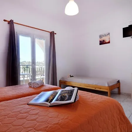 Makris Arillas Corfu מלון דירות 3*